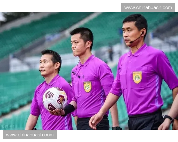 裁判组在比赛中的核心作用与管理机制分析